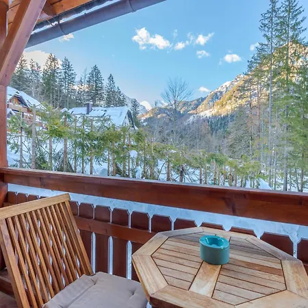 Alpine Retreat Gaja - Happy *